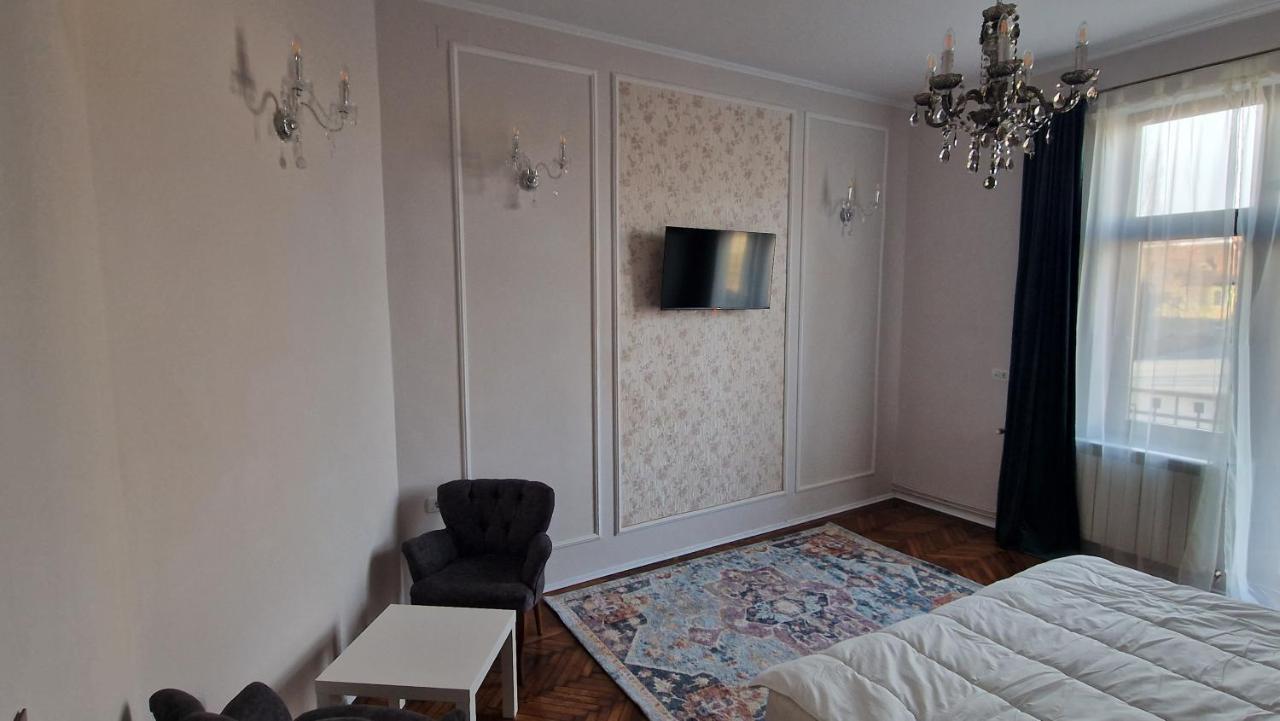 Uvs Central Luxury Apartment オラデア エクステリア 写真