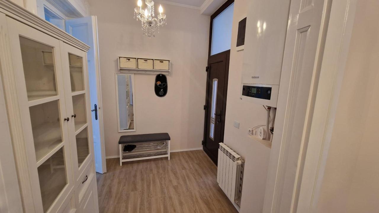 Uvs Central Luxury Apartment オラデア エクステリア 写真